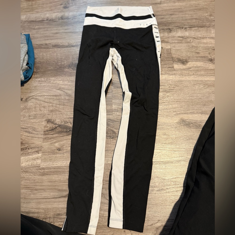 PINK Victoria's Secret Black and White Leggings